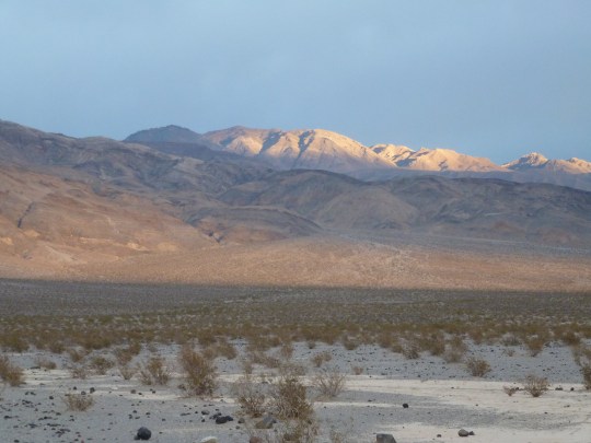 The evening views at Panamint Dunes